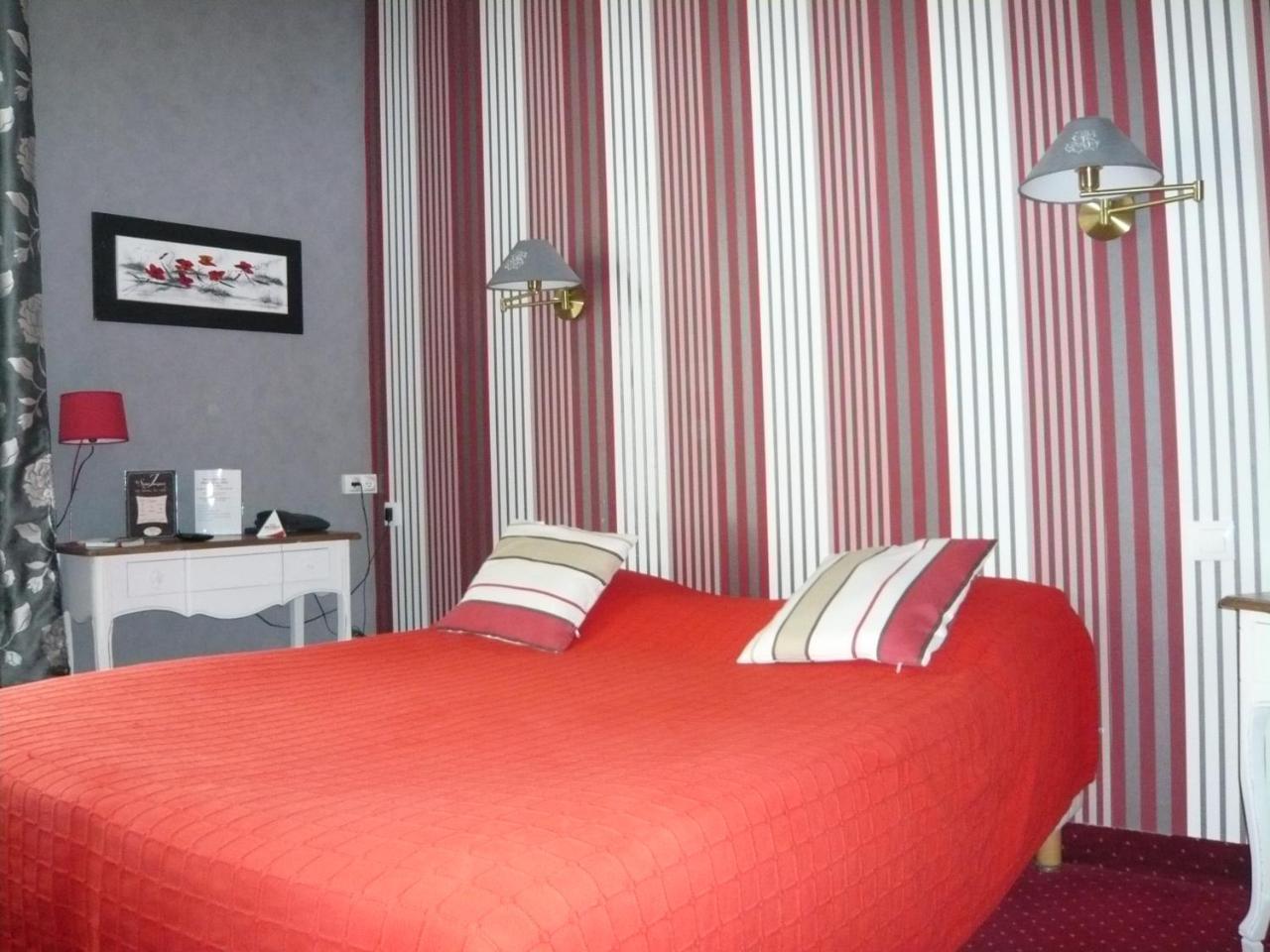 Hotel - Restaurant Saint Jacques Blois Buitenkant foto