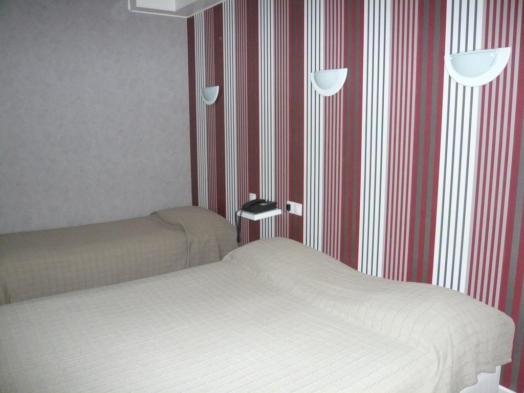 Hotel - Restaurant Saint Jacques Blois Buitenkant foto